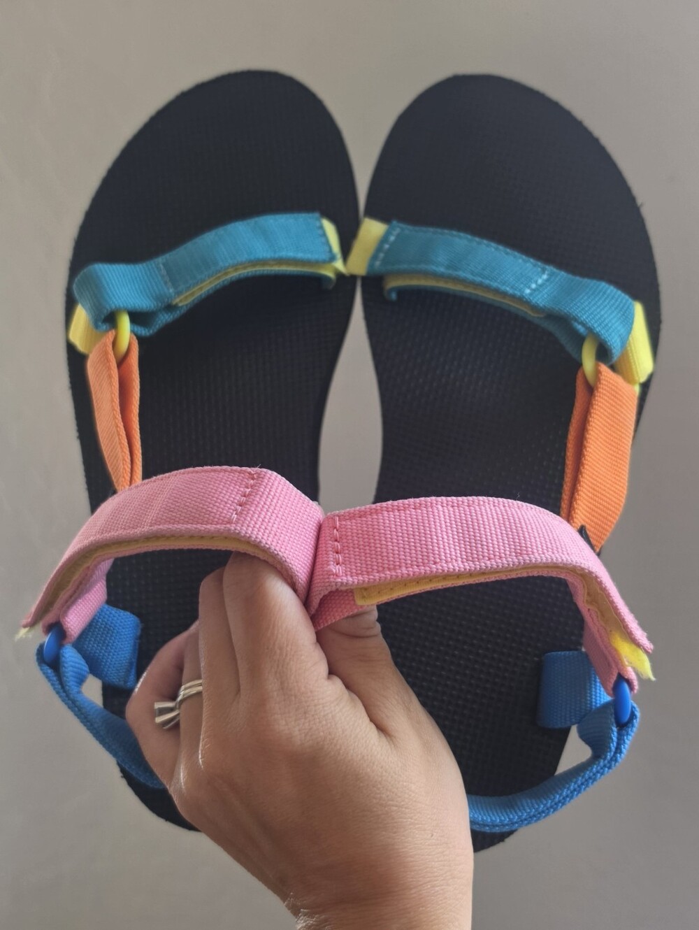 TEVA Multicolor Original Universal Sandal Size US 8 Uk 6 39